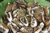 Bánh trứng kiến đặc sản Thái Nguyên