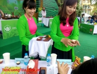 Cuộc thi Trình diễn nghệ thuật pha trà và mời trà của HTX chè Minh Thu